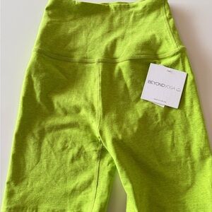 Beyond Yoga Biker Shorts NWT Size Small